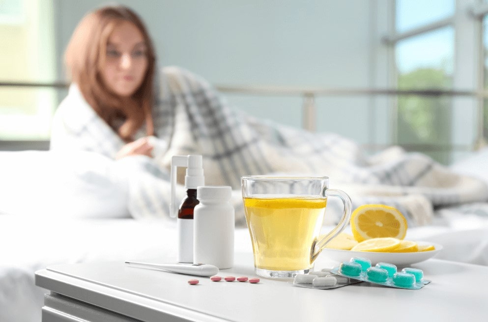 Лимон и горячий чай - простой способ поднять иммунитет при простуде